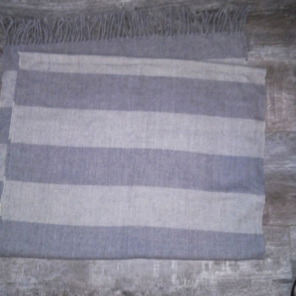 Scarf gray & white stripe long with fringed ends